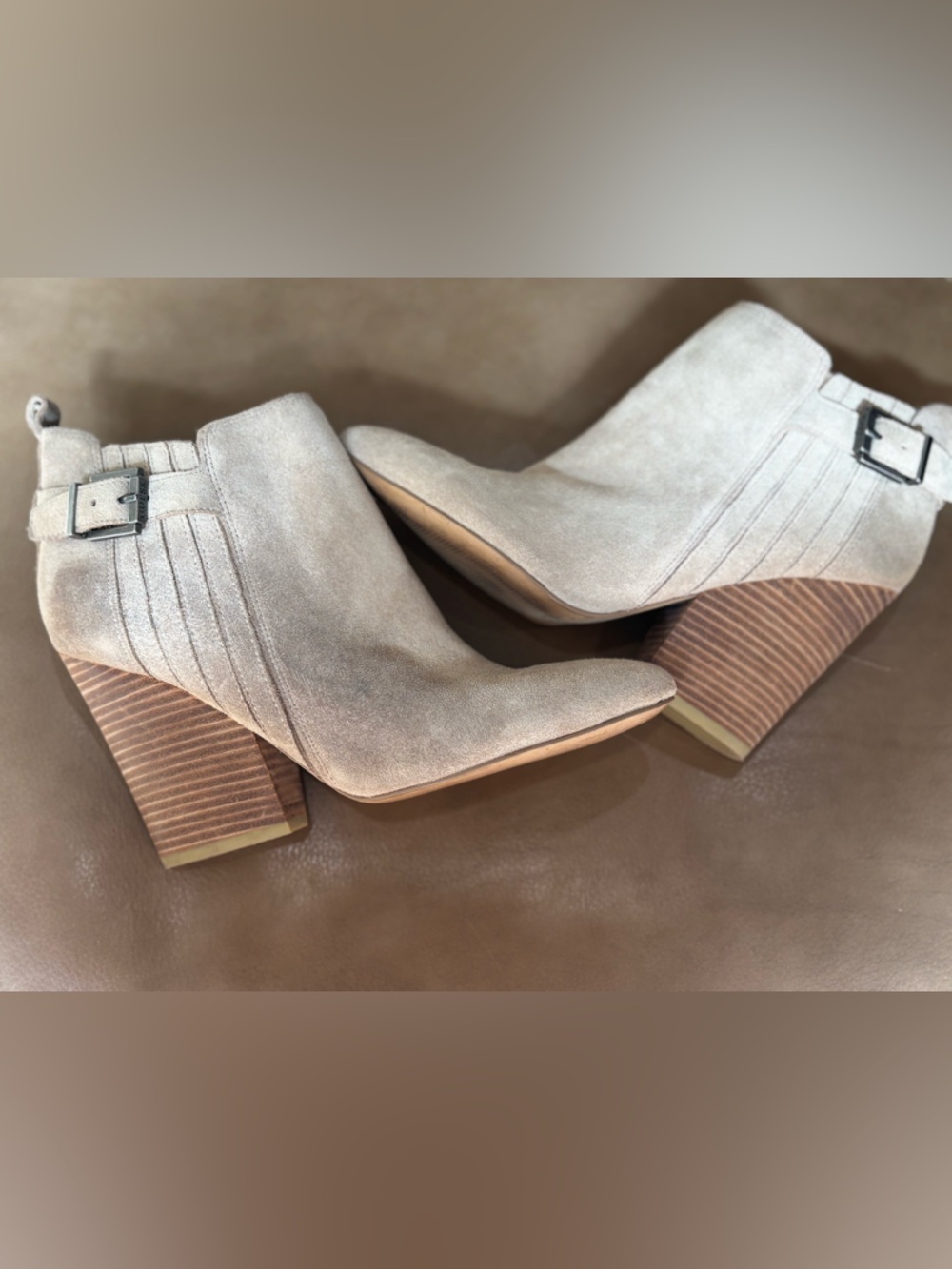 Guess Women’s Beige Suede elevated Ankle Bootie with Stacked Heel - Picture 4 of 6